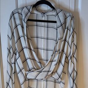 Babaton Aritzia 100% Silk Top